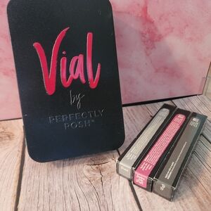 Perfectly Posh Vial Lip Set - Fuchsia Looks Bright